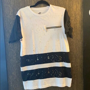 Rocawear T-shirt Men’s Size M Black/White Tie up Sides Zipper Pocket